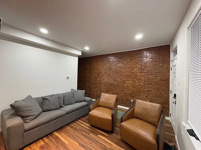 3108 Lyon St photo 1