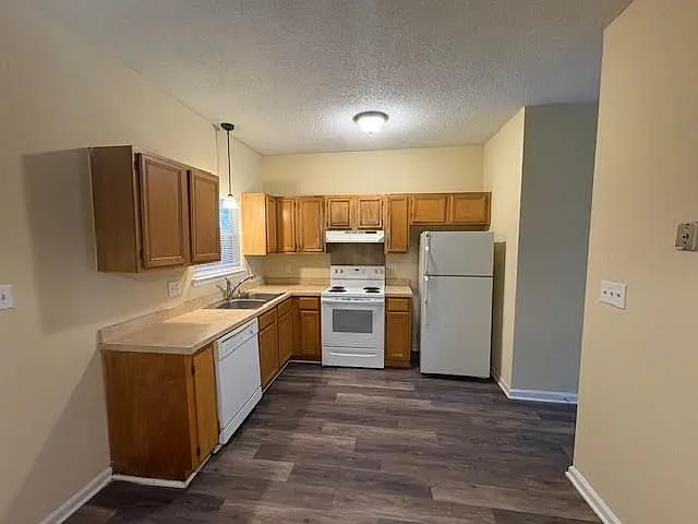 2 bed, 2.5 bath, 1116 sqft, $1,175 — Photo 4