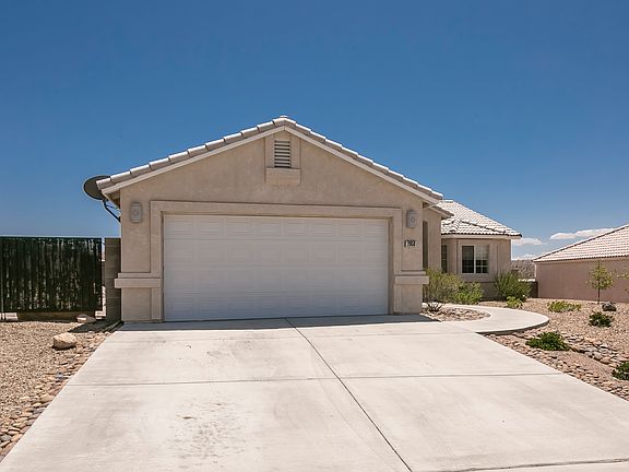 3rd image of 2950 Los Pueblos Dr