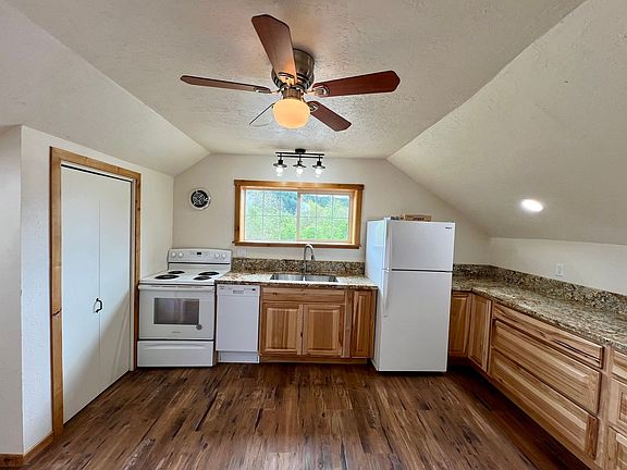 2nd image of 52471 Reedsford Rd
