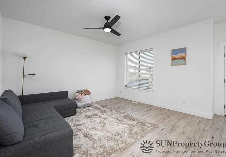 288 W 730 N — Photo 3