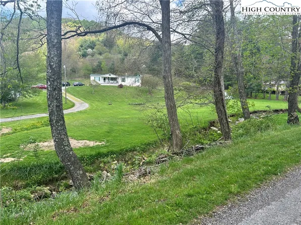 58 Clydes Lane, Laurel Springs, NC 28644
