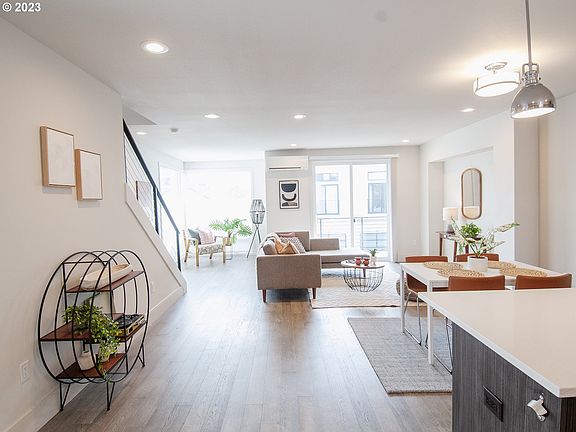 Great Room>