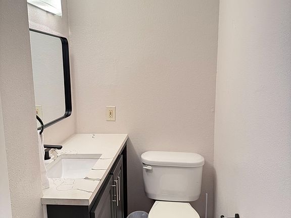 Half bathroom for guest