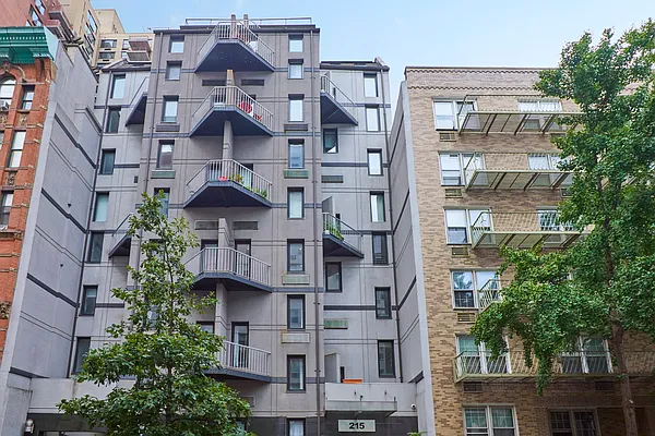 Rented by BLU Real Estate | media 8