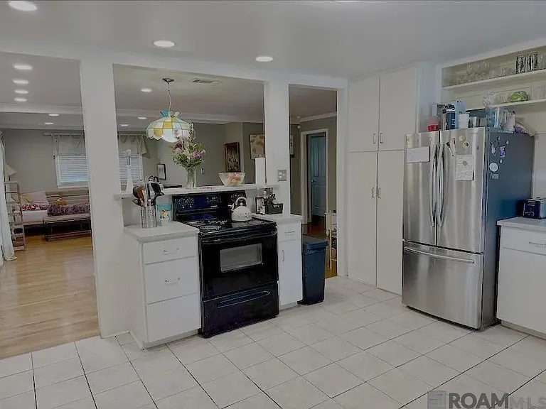 1822 Avondale Dr — Photo 7