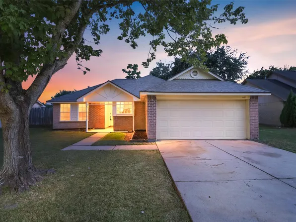 2807 Custer Dr, League City, TX 77573