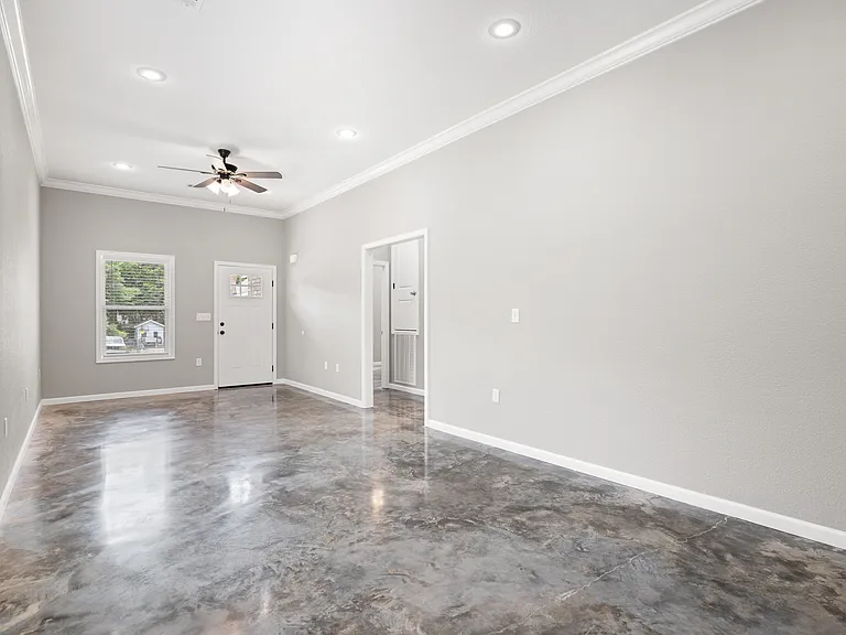 606 W Matthews Ave — Photo 20