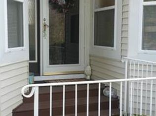 30 Treat Ln, East Brunswick, NJ 08816