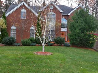30 Hemingway St, Shrewsbury, MA 01545