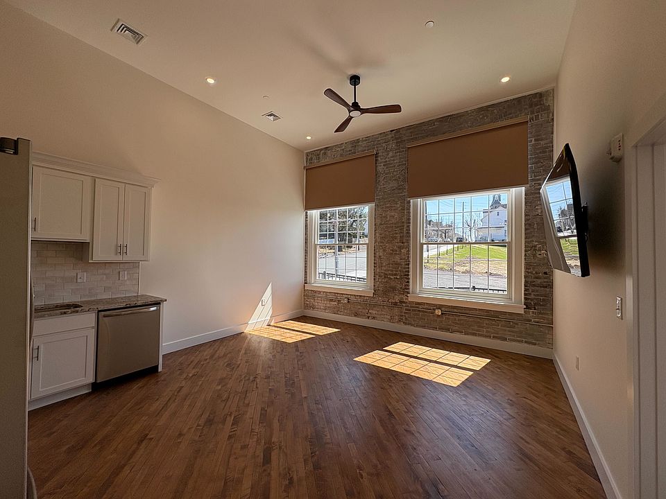 1st image of 401 N Warren St #100