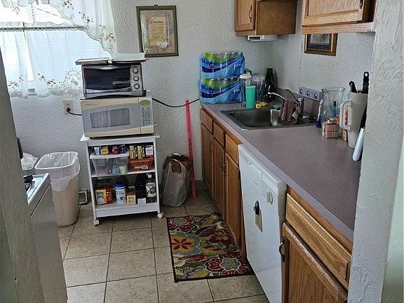 3rd image of 4935 Caroline Dr APT 7