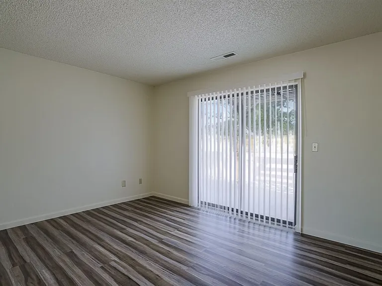 1298 N Tapadero Dr — Photo 12