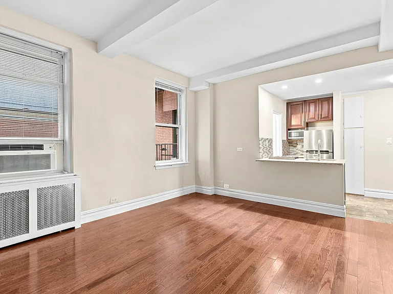 71 Park Ave #2D — Photo 2