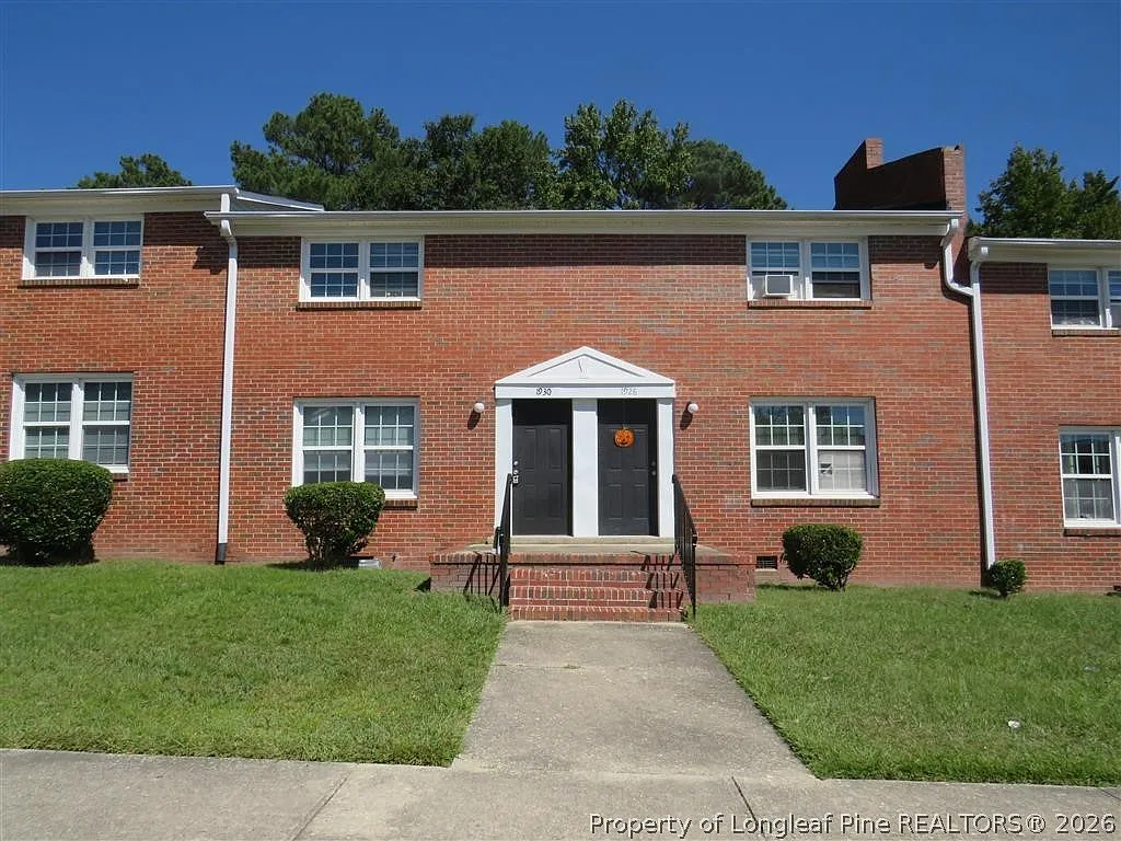 2 bed, 1.0 bath, 800 sqft, $850 — Photo 2