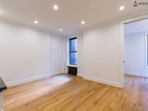 4th image of 228 E 27th St APT 1D