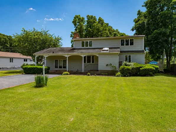118 Tamarack Street, Islip, NY 11751