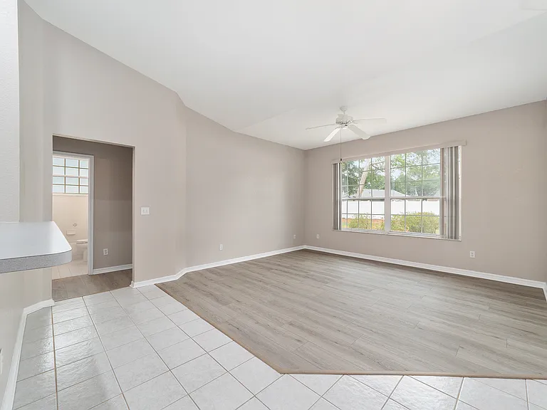10061 SW 74th Ter — Photo 4