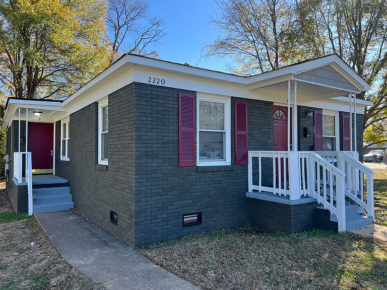 Custer2220- — Photo 1