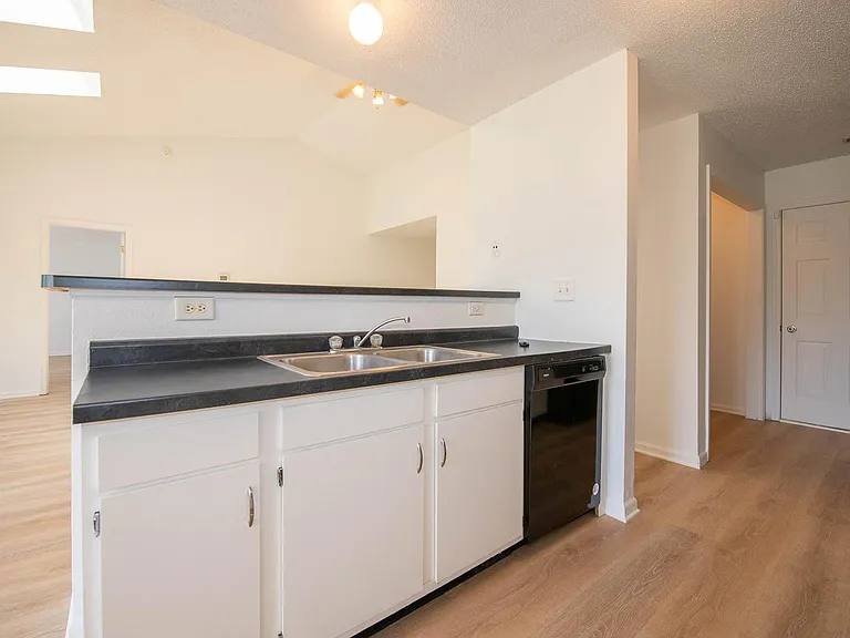 9661 Trail Dr — Photo 13