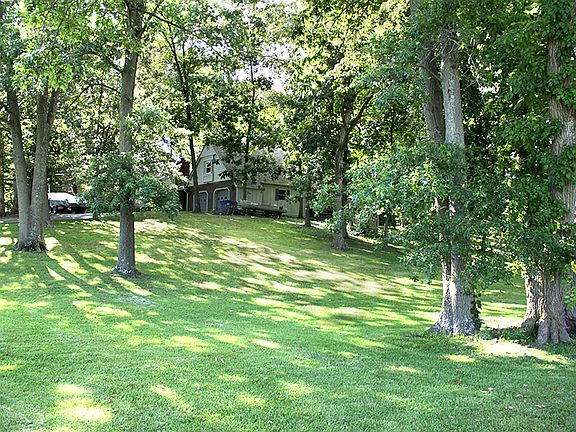 3rd image of 2302 Pamela Dr