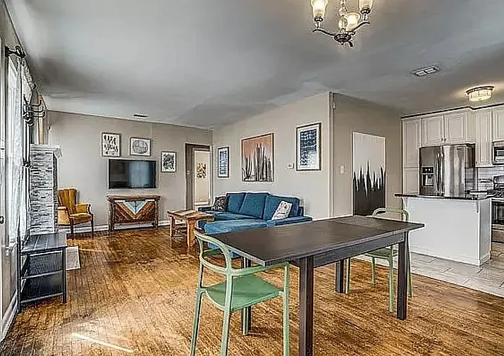 1011 Lombrano St — Photo 4