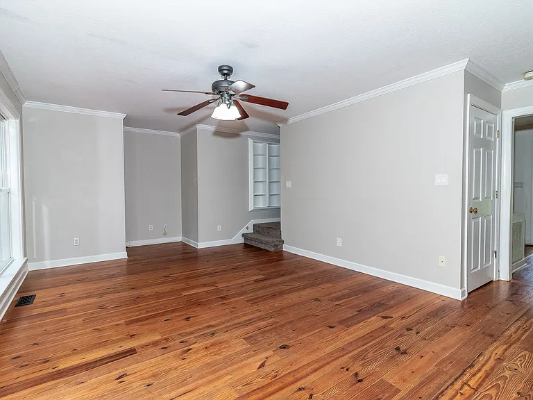 438 Bristol Rd — Photo 19
