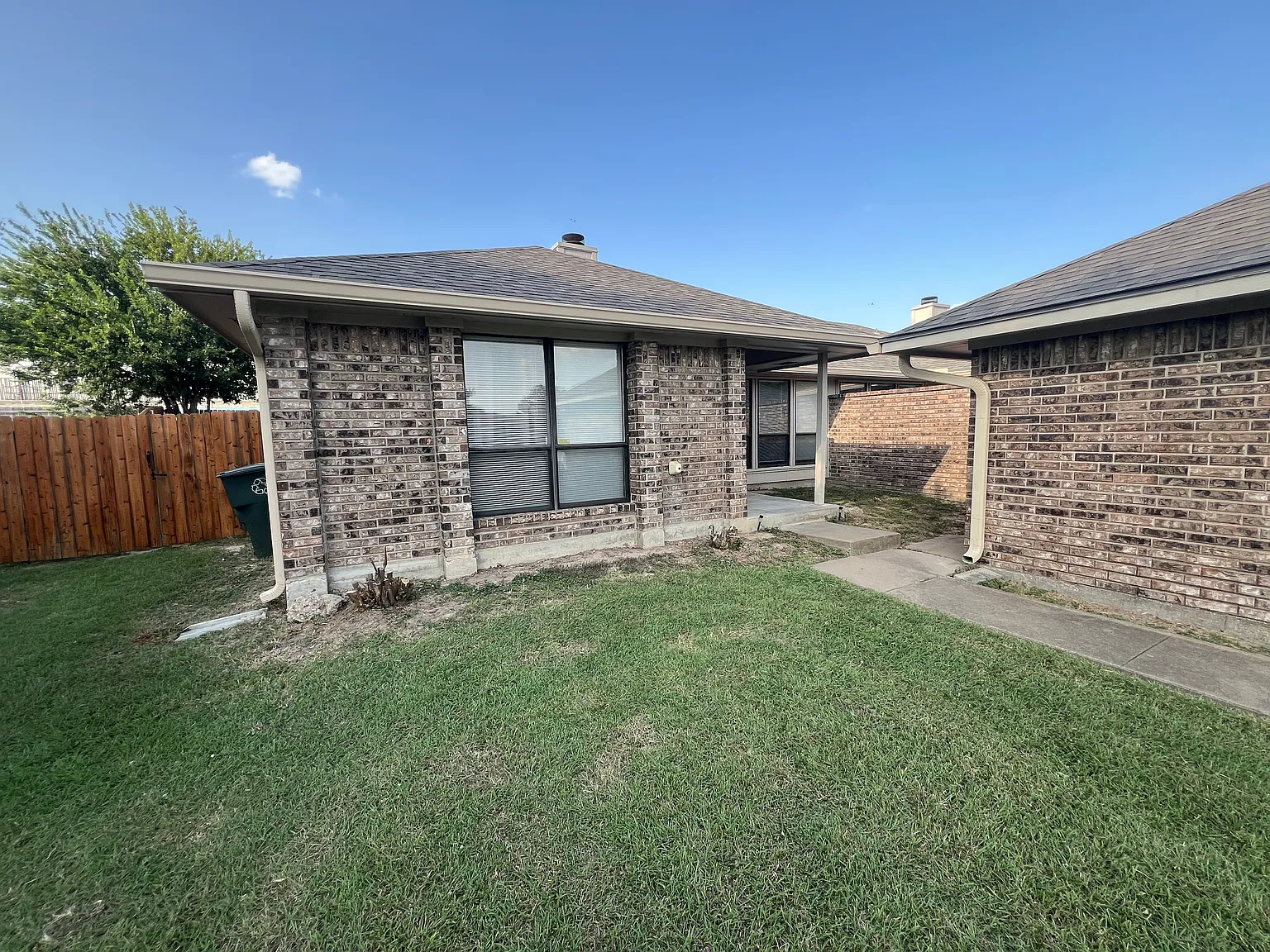2 bed, 1022 sqft, $1,175 — Photo 3