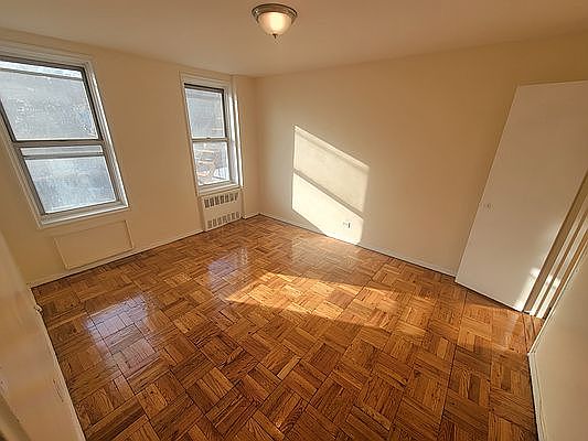 2nd image of 288 W 238th St APT 5J
