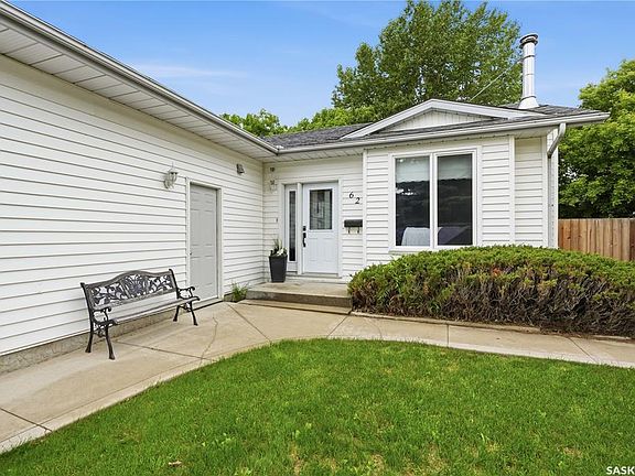 4th image of 62 Robinson CRESCENT