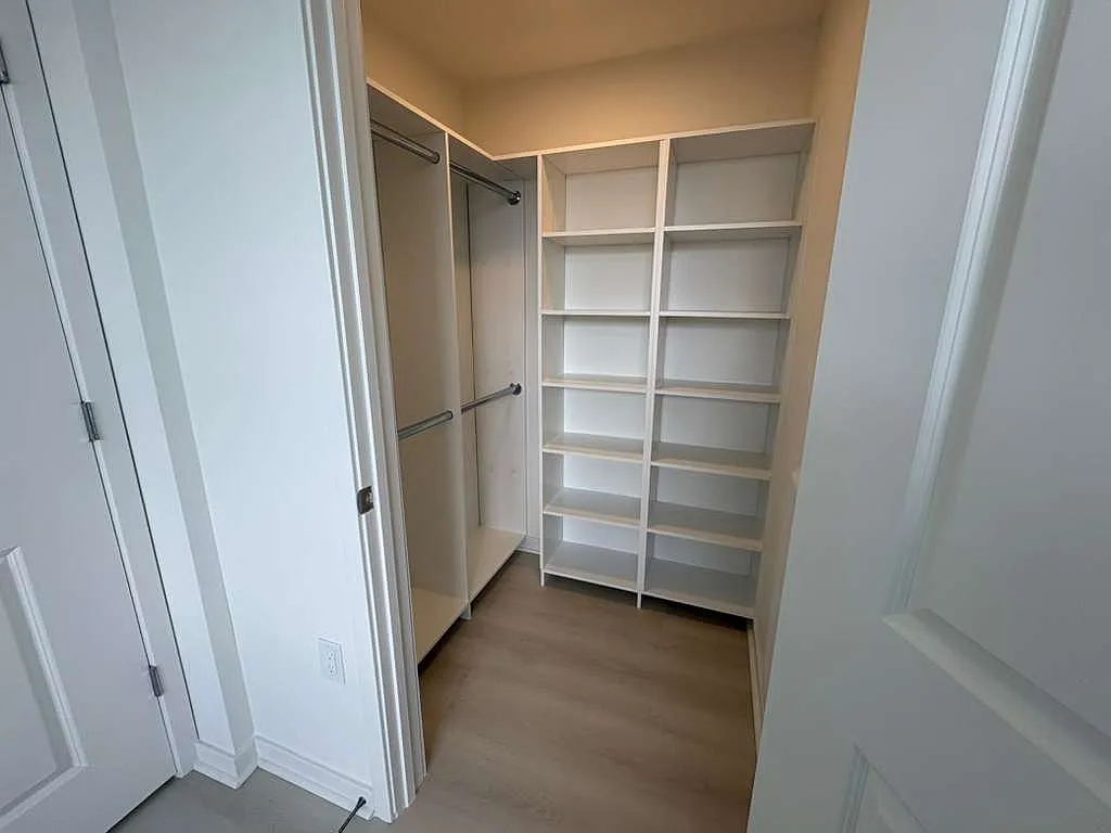 2 bed, 1023 sqft, $1,800 — Photo 3