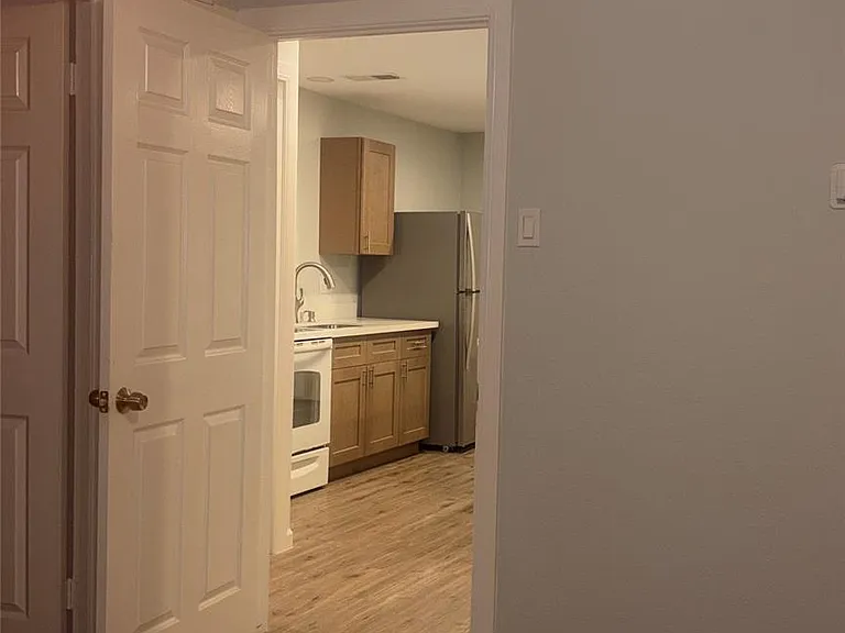 4624 Bell St #2 — Photo 8