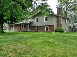 1 Van Buren Rd, Pittsford, NY 14534