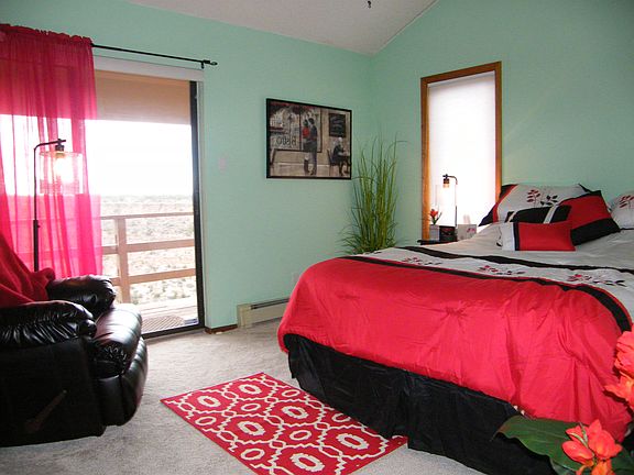2nd image of 790 Los Pueblos St