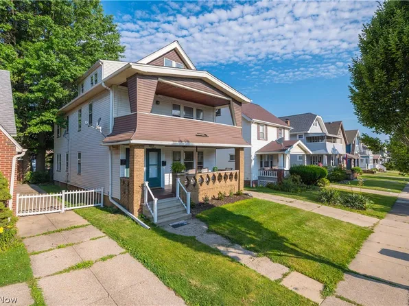 2200-2202 Wyandotte Ave, Lakewood, OH 44107