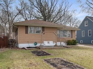 4443 Pershing Ave, Downers Grove, IL 60515
