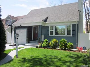 3808 Clearview Expy, Bayside, NY 11361