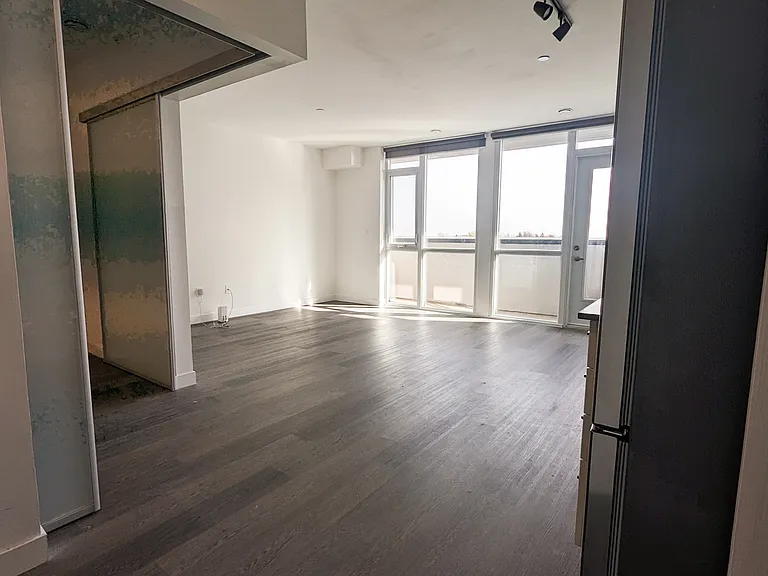 388 King St E #301 — Photo 10