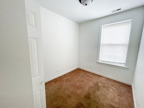 5th image of 536 W Belmont Ave APT 1W