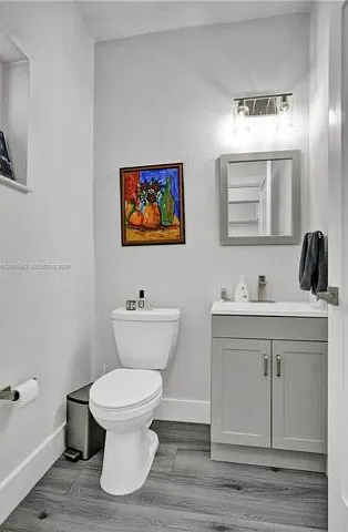 3 bed, 2.5 bath, 1382 sqft, $3,350 — Photo 2