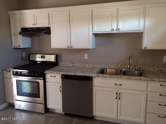 5th image of 2720 N Cortez Pl