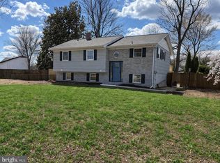 925 Longview Ave, Pasadena, MD 21122