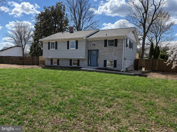 925 Longview Ave, Pasadena, MD 21122