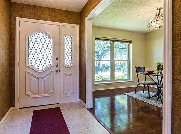 2nd image of 2609 Dove Creek Ln