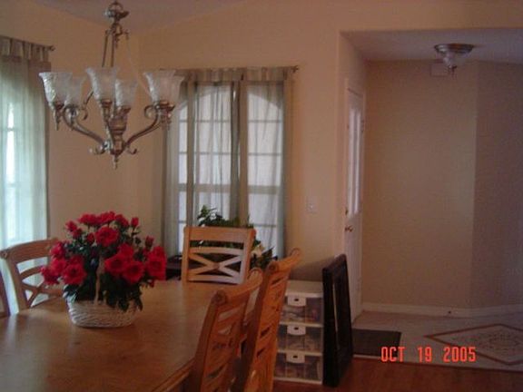 Dining Rm/Entry way