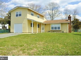 60 Stonegate Dr, Mount Holly, NJ 08060