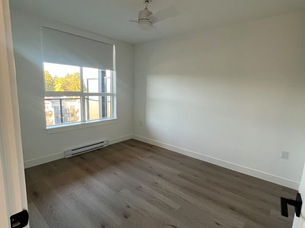 1 bedroom rental in Surrey — photo 9