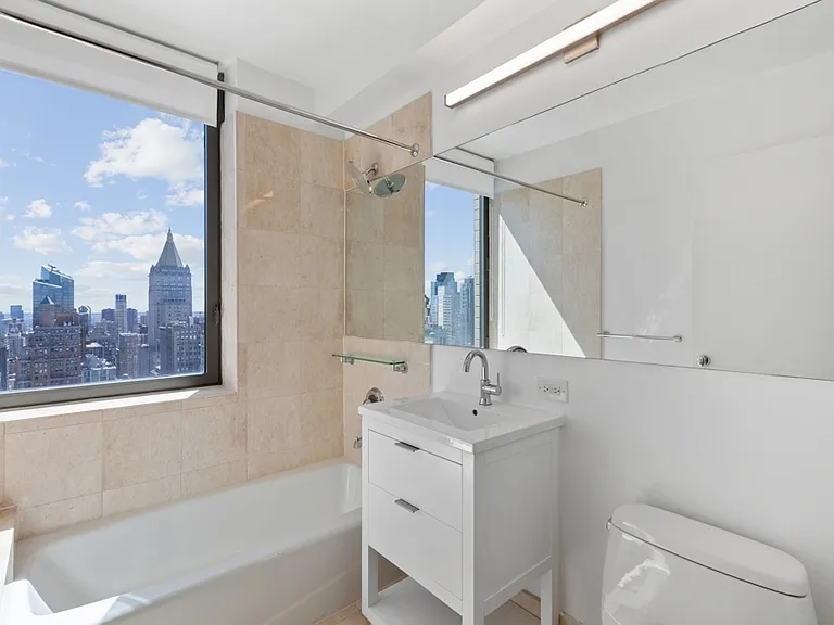 800 6th Ave #30E — Photo 7