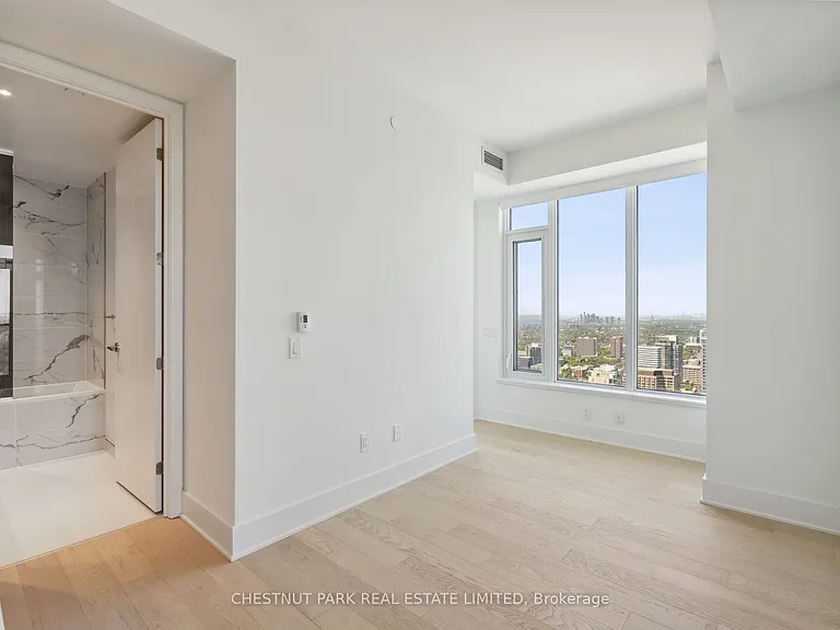 11 Yorkville Ave #4302 — Photo 13