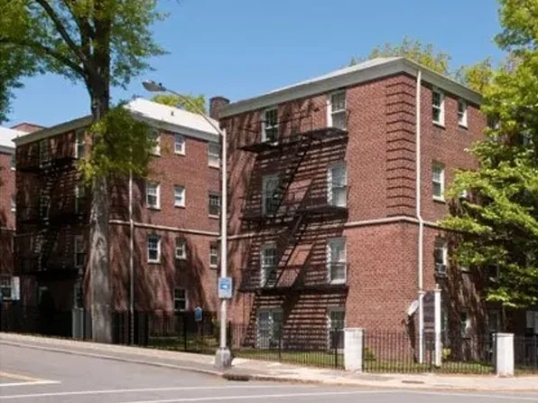 Twin Gardens, 66 Melmore Gdns #B-304, East Orange, NJ 07017